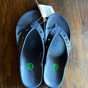 Crocs Blue Flip Flops NWT Size M10, W12